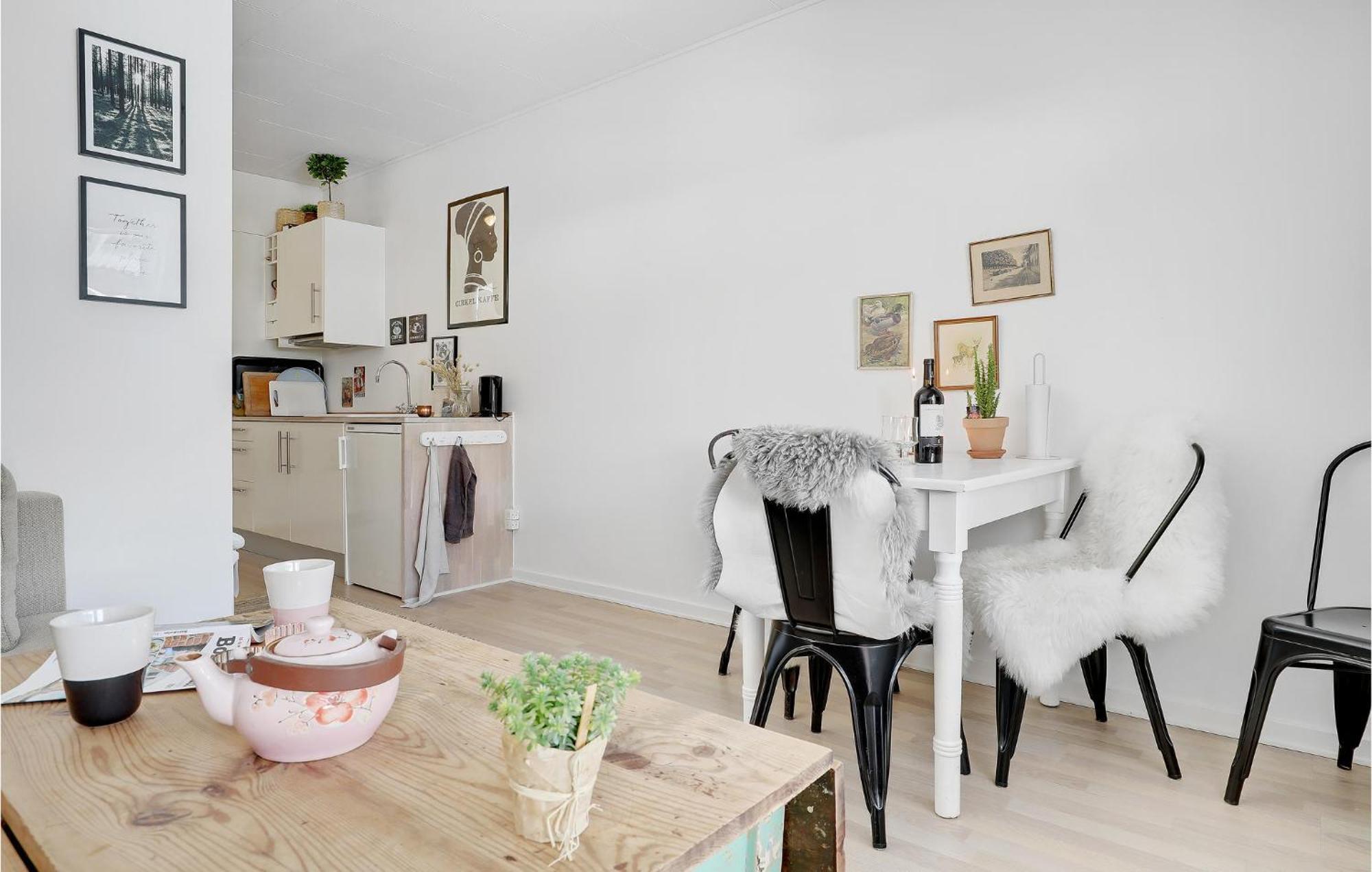 Beautiful Apartment In Neksø Kültér fotó