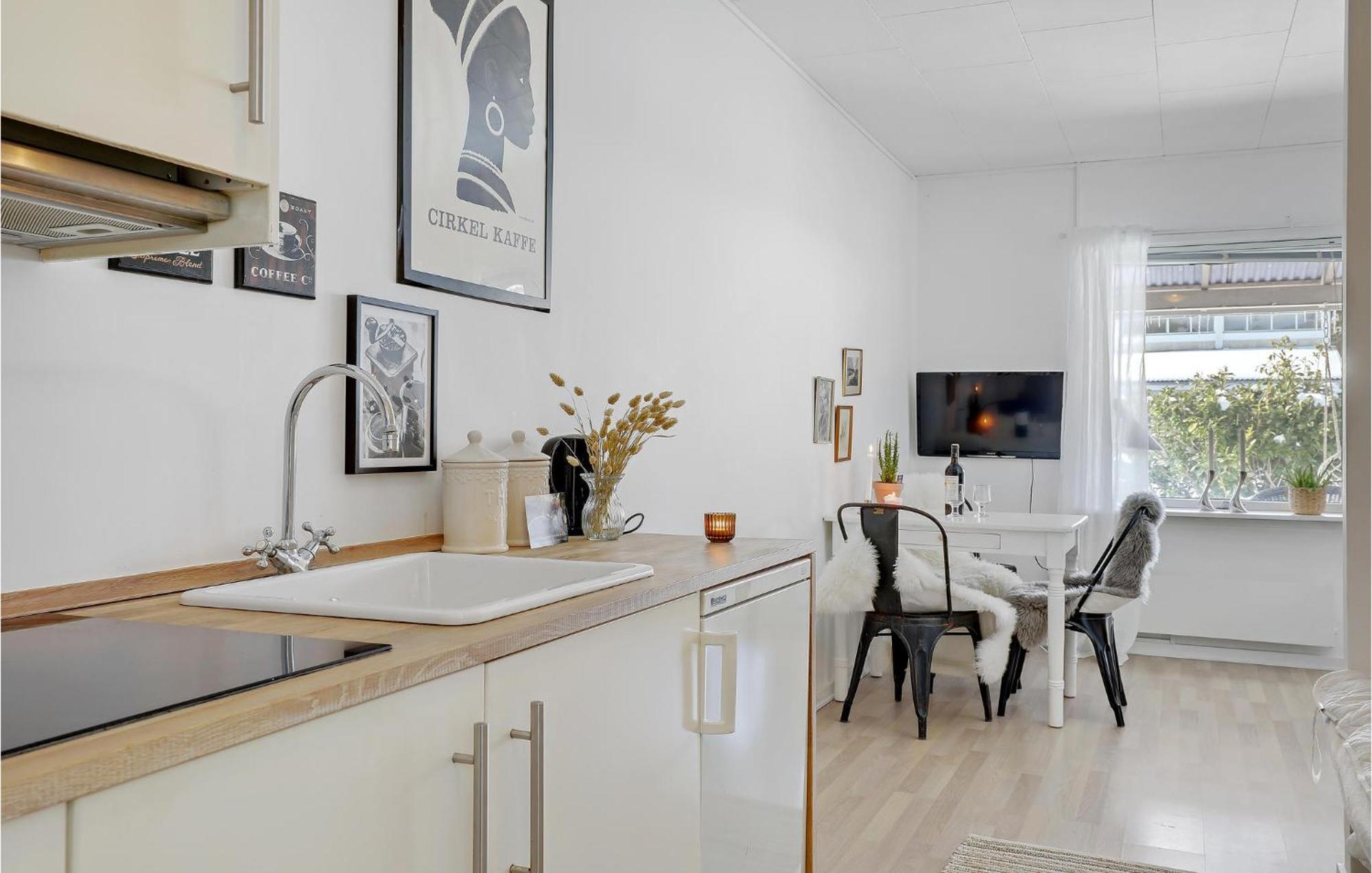 Beautiful Apartment In Neksø Kültér fotó