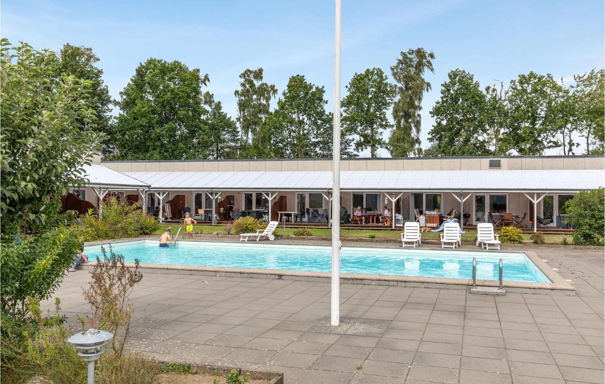 Beautiful Apartment In Neksø Kültér fotó